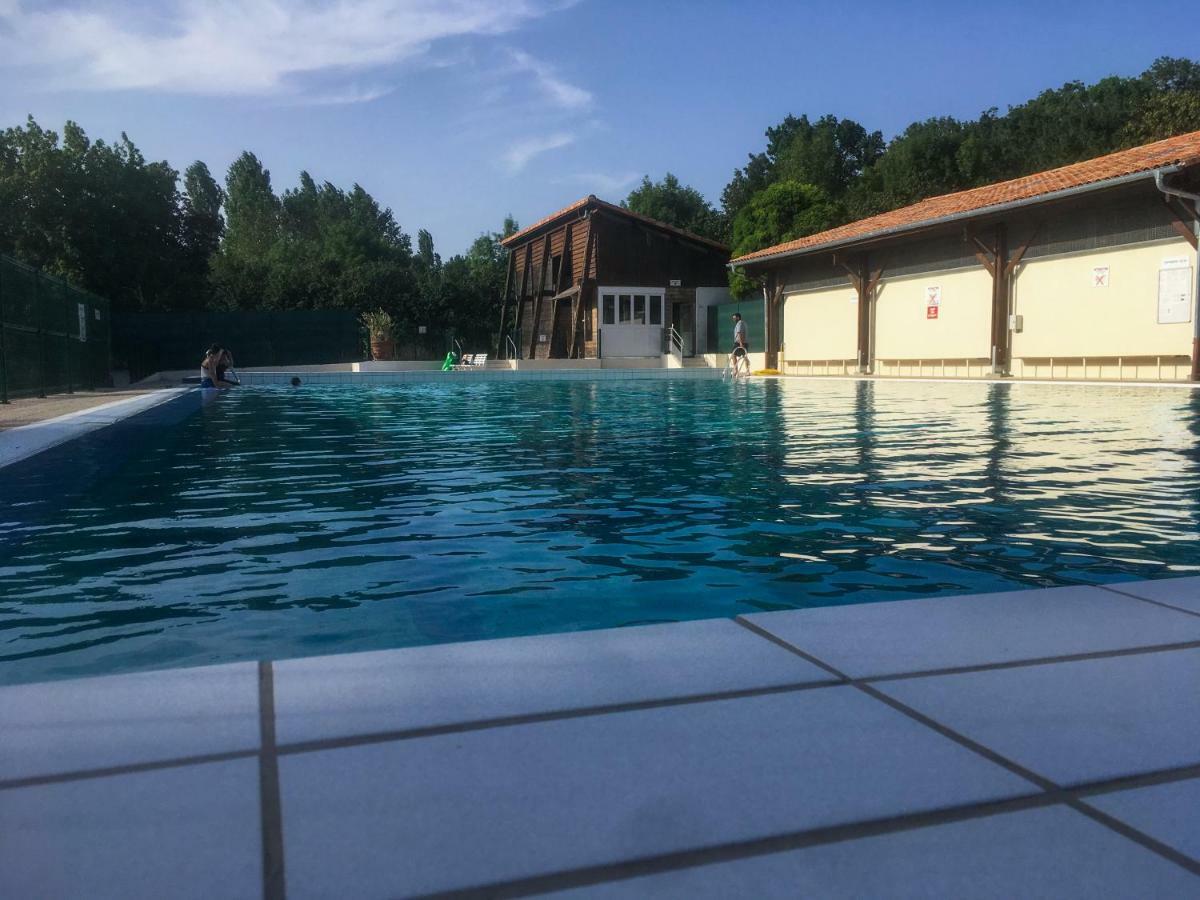 Camping L'Ilot Du Chail Sansais Exterior foto